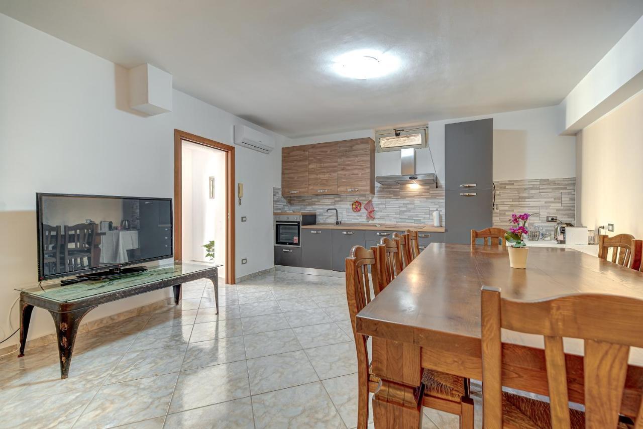 Appartamento Mileva House Civitavecchia Bagian luar foto